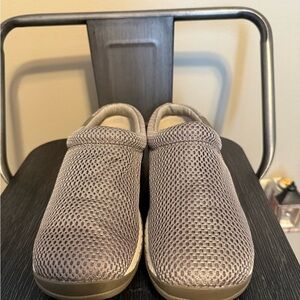 Merrell Around Town Slip-On Clogs Women’s 6.5 Aluminum Breathable Mesh Comfort